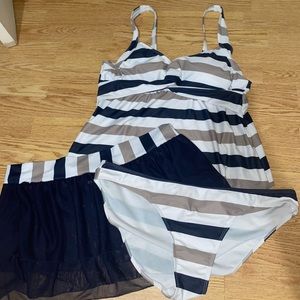 XXL/2x Plus size navy striped bathing suit w/skirt